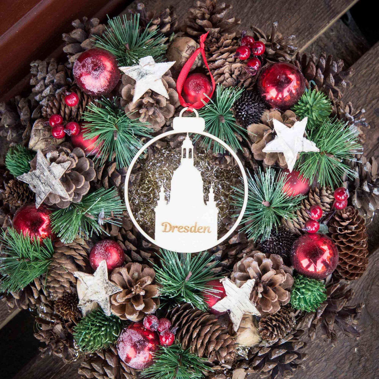 Weihnachtskugel aus Holz" ∅ 10 cm | Weihnachtsbaum Schmuck | Dresden Frauenkirche | Weihnachtsdeko |  Christbaum
