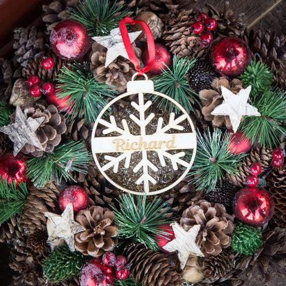 Weihnachtskugel aus Holz personalisiert mit Namen "Schneeflocke" ∅ 10 cm | Weihnachtsbaum Schmuck | Weihnachtsdeko |  Christbaum