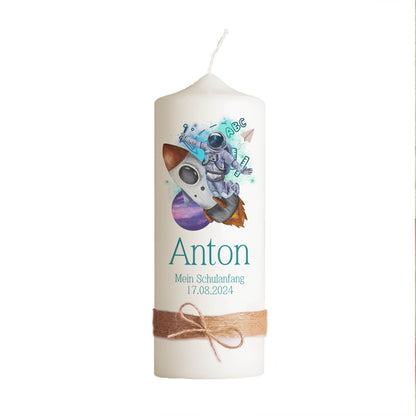 Schulanfangskerze Astronaut & Rakete | Personalisierte Einschulungskerze | 15–30 cm | Raumfahrt-Motiv mit Name & Datum