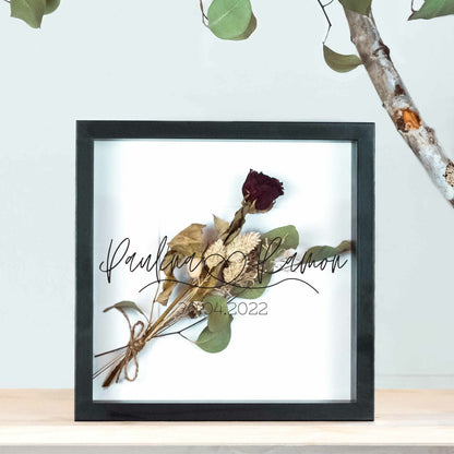 Brautstraußrahmen | Monochrom | Personalisiert | Hochzeit | Blumen | Dried Flower | Erinnerung | Deko | Wanddeko