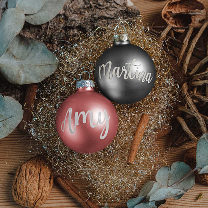 Weihnachtskugel personalisiert mit Namen ∅ 6-8 cm | Personalisiertes Geschenk | Weihnachtsbaum | Tannenbaumkugel |  Christbaumkugel | Handlettering Schriftart