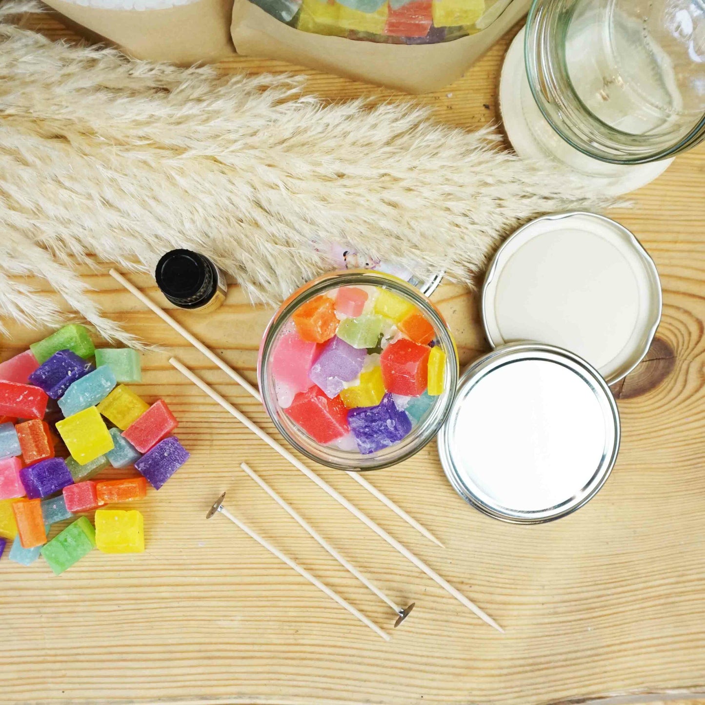 DIY-Bastelset: Duftkerzen selber machen – für 7 bunte Duftkerzen im Glas