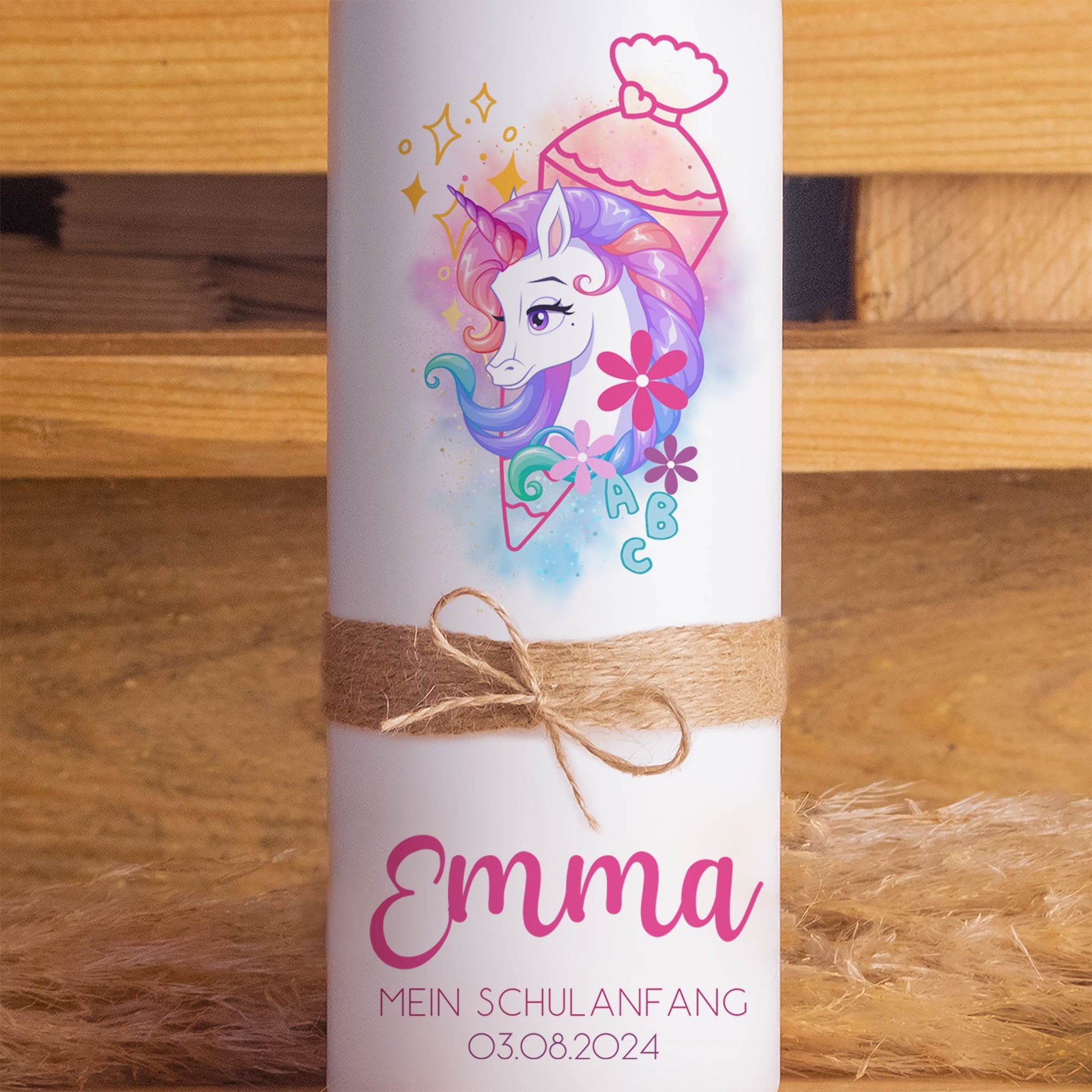 Schulanfangskerze Einhorn | Personalisierte Kerze zur Einschulung | 15–30 cm | Mit Name, Datum & Jutestrick
