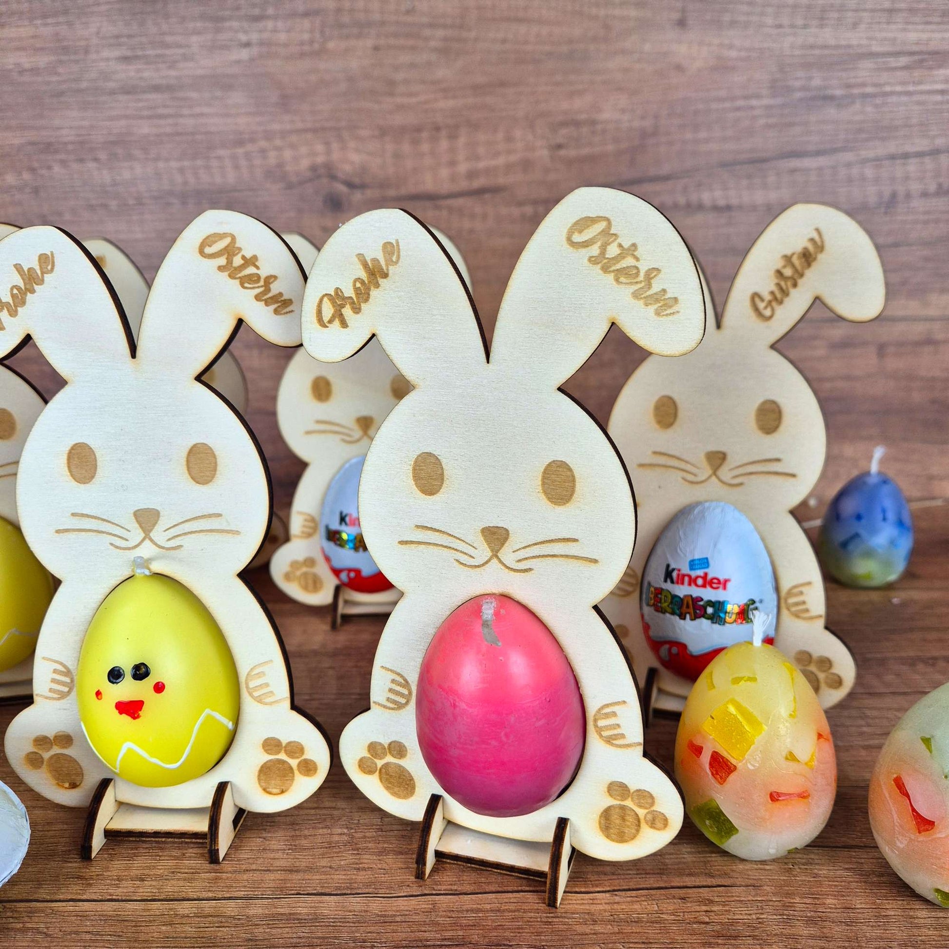 Personalisierter Osterhase aus Holz mit Eierhalter | Ostergeschenk mit Name | Osterdeko für Überraschungsei oder Kerze