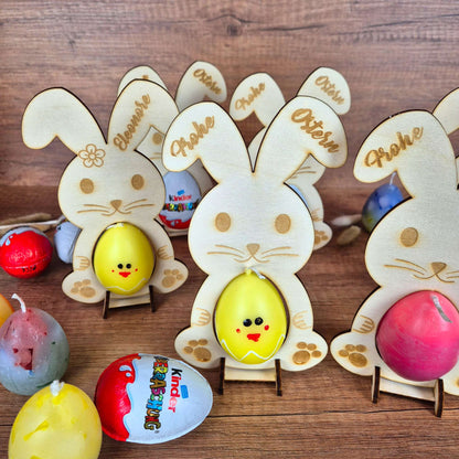 Personalisierter Osterhase aus Holz mit Eierhalter | Ostergeschenk mit Name | Osterdeko für Überraschungsei oder Kerze