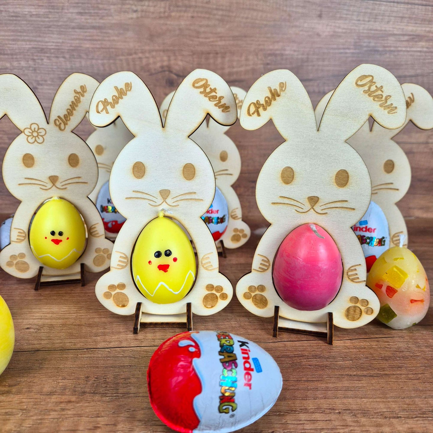 Personalisierter Osterhase aus Holz mit Eierhalter | Ostergeschenk mit Name | Osterdeko für Überraschungsei oder Kerze