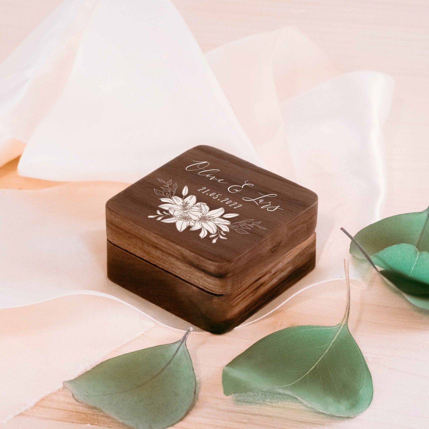 Ringbox Lilie | Ringschatulle Hochzeit | Personalisierte Ringkiste | Mr &amp; Ms l Standesamt | Aufbewahrung l Trauung l Verlobung