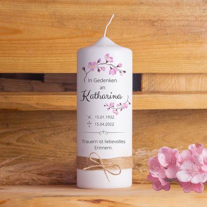 Personalisierte Trauerkerze Rosa Blumen
