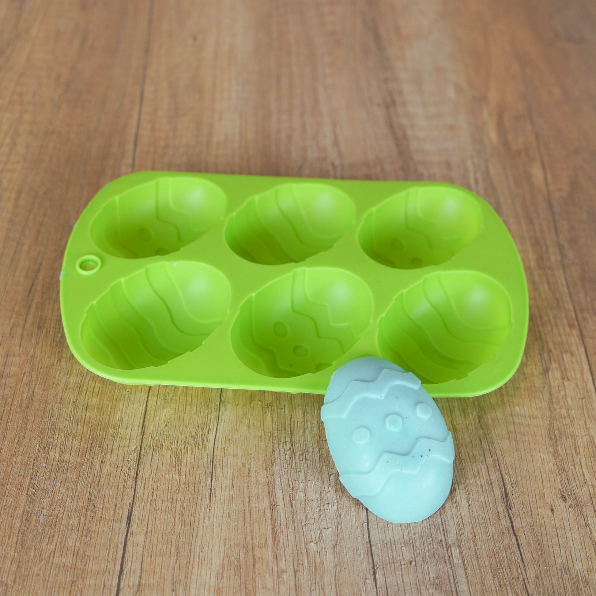 Gießform Ostereier aus Silikon | Für 6 Seifen oder Kerzen | Ideal für DIY Osterprojekte