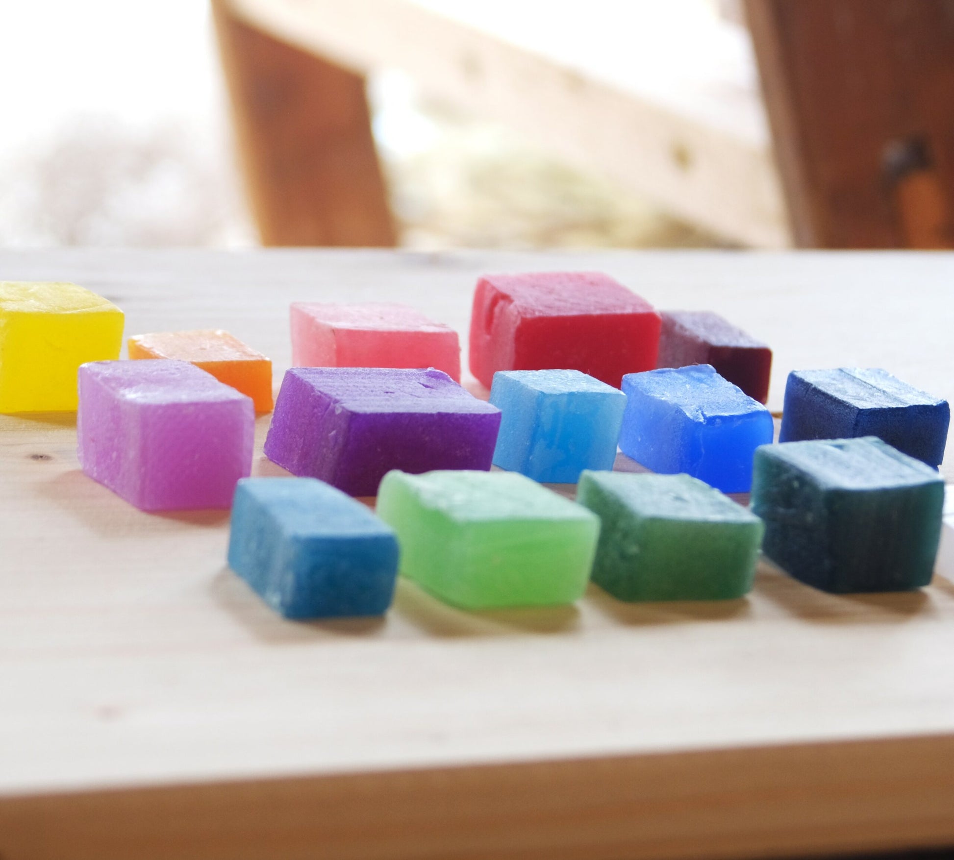Wachswürfel Tafeln einfarbig – 2er oder 5er Set | Bunte Wachsplatten zum Kerzen Gießen | Handgemacht aus Paraffin