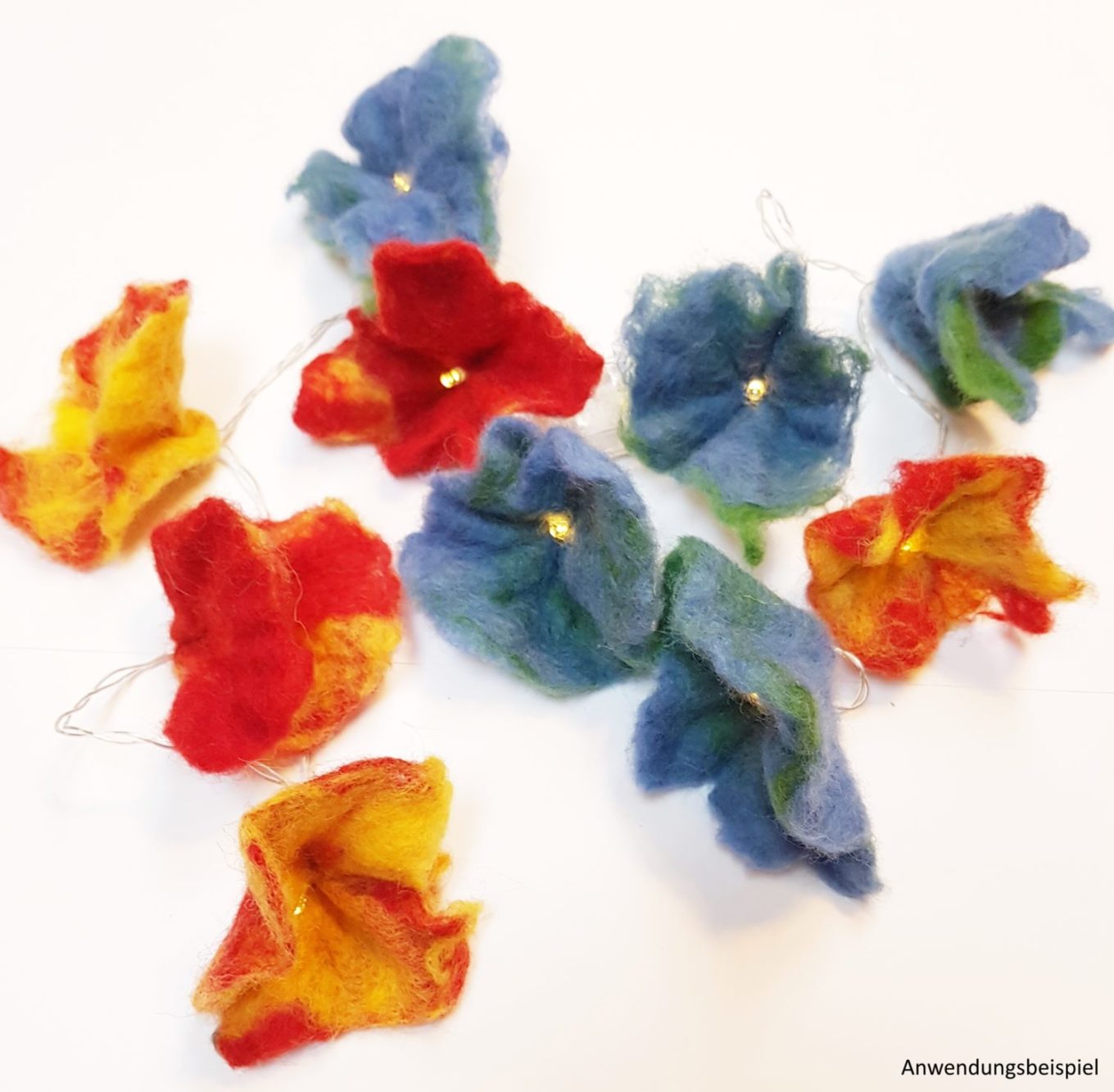 DIY Set Blütenlichterkette aus Filz basteln | Kreatives Bastelset mit LED-Lichterkette