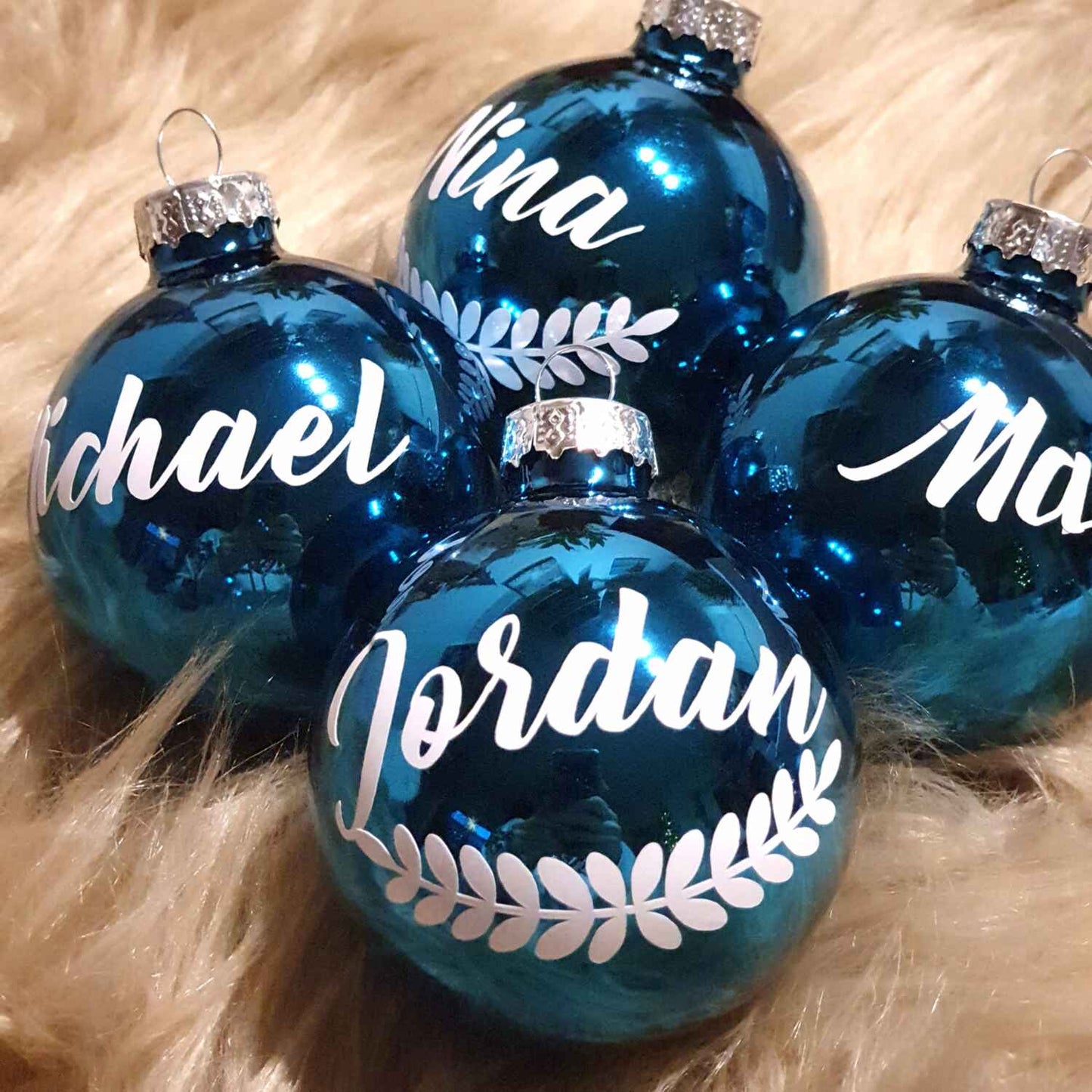 Weihnachtskugel mit deinem Wunschnamen ∅ 6-8 cm | Wunschmotiv |  Personalisiertes Geschenk | Weihnachtsbaum | Tannenbaumkugel |  Christbaumkugel