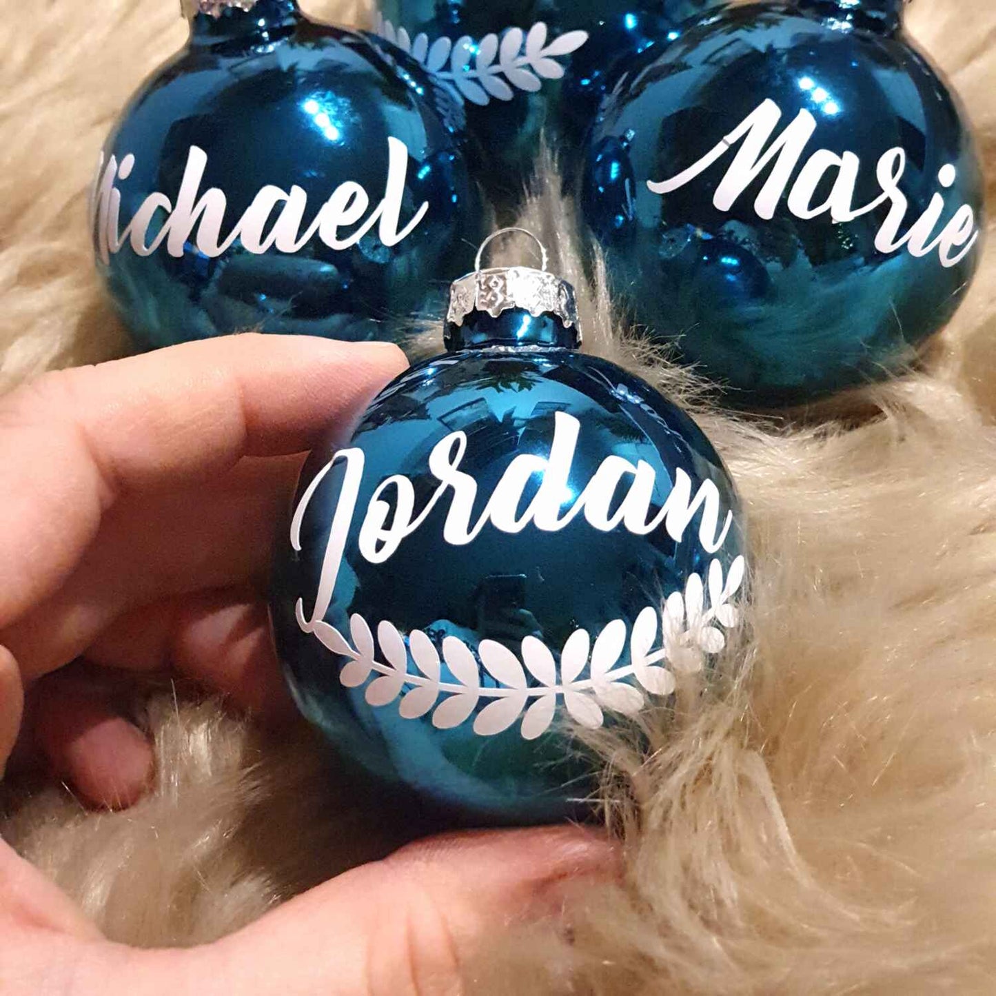 Weihnachtskugel mit deinem Wunschnamen ∅ 6-8 cm | Wunschmotiv |  Personalisiertes Geschenk | Weihnachtsbaum | Tannenbaumkugel |  Christbaumkugel