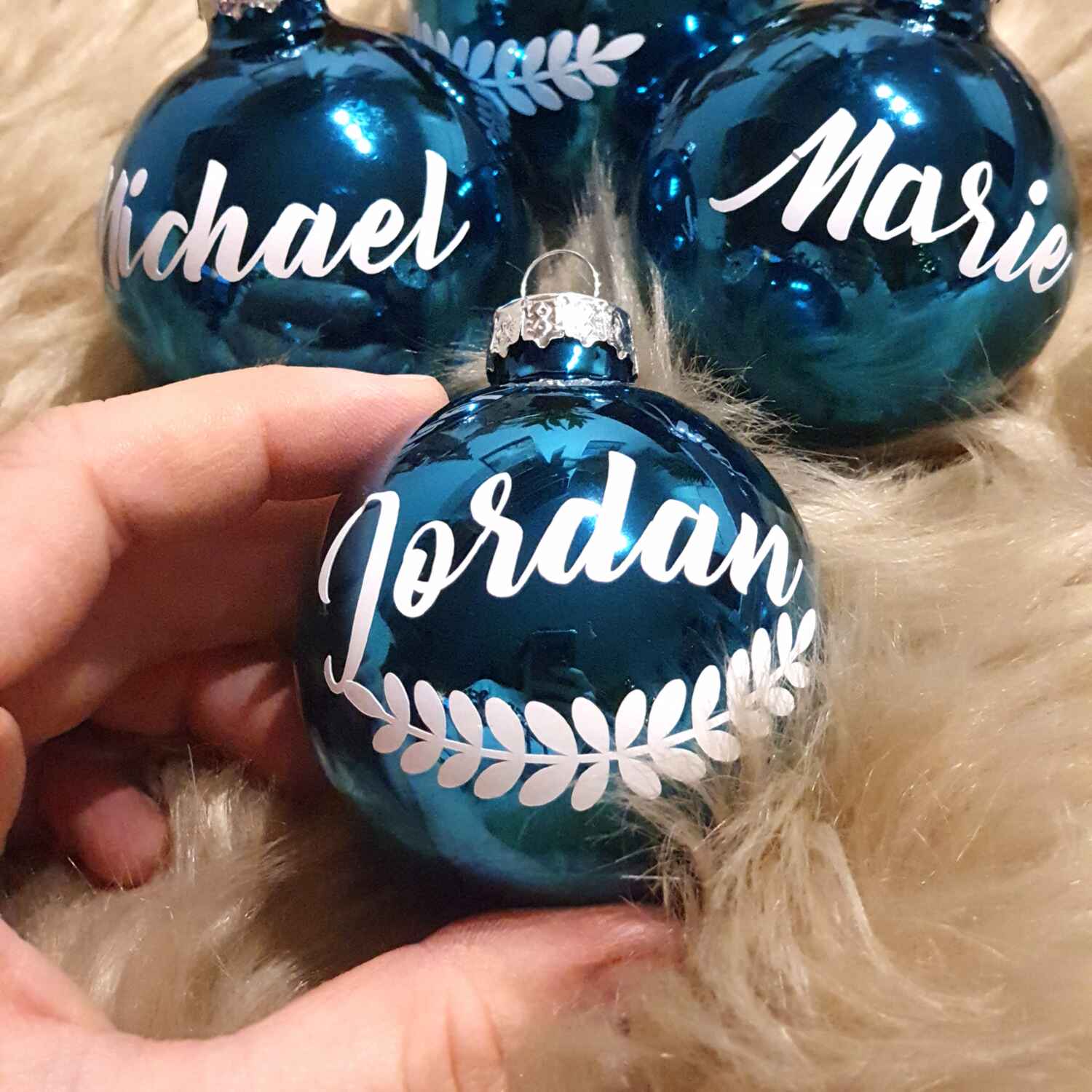 Weihnachtskugel mit deinem Wunschnamen ∅ 6-8 cm | Wunschmotiv |  Personalisiertes Geschenk | Weihnachtsbaum | Tannenbaumkugel |  Christbaumkugel