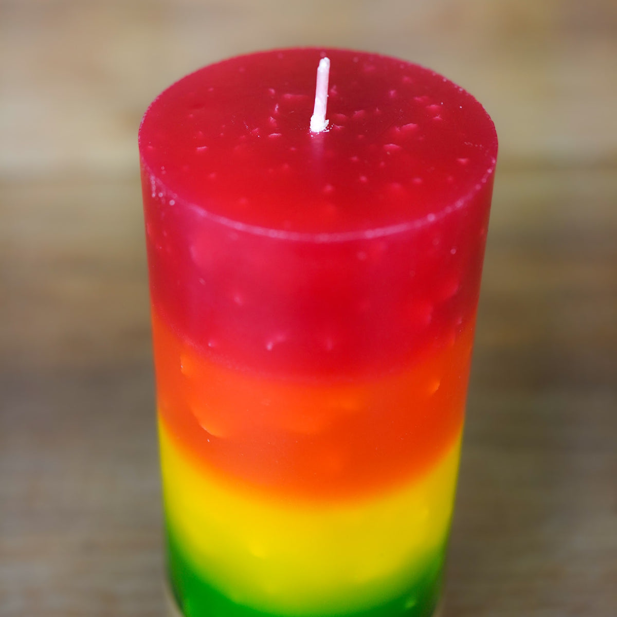 Regenbogen Lotus Blütenkerze von oben mit Docht