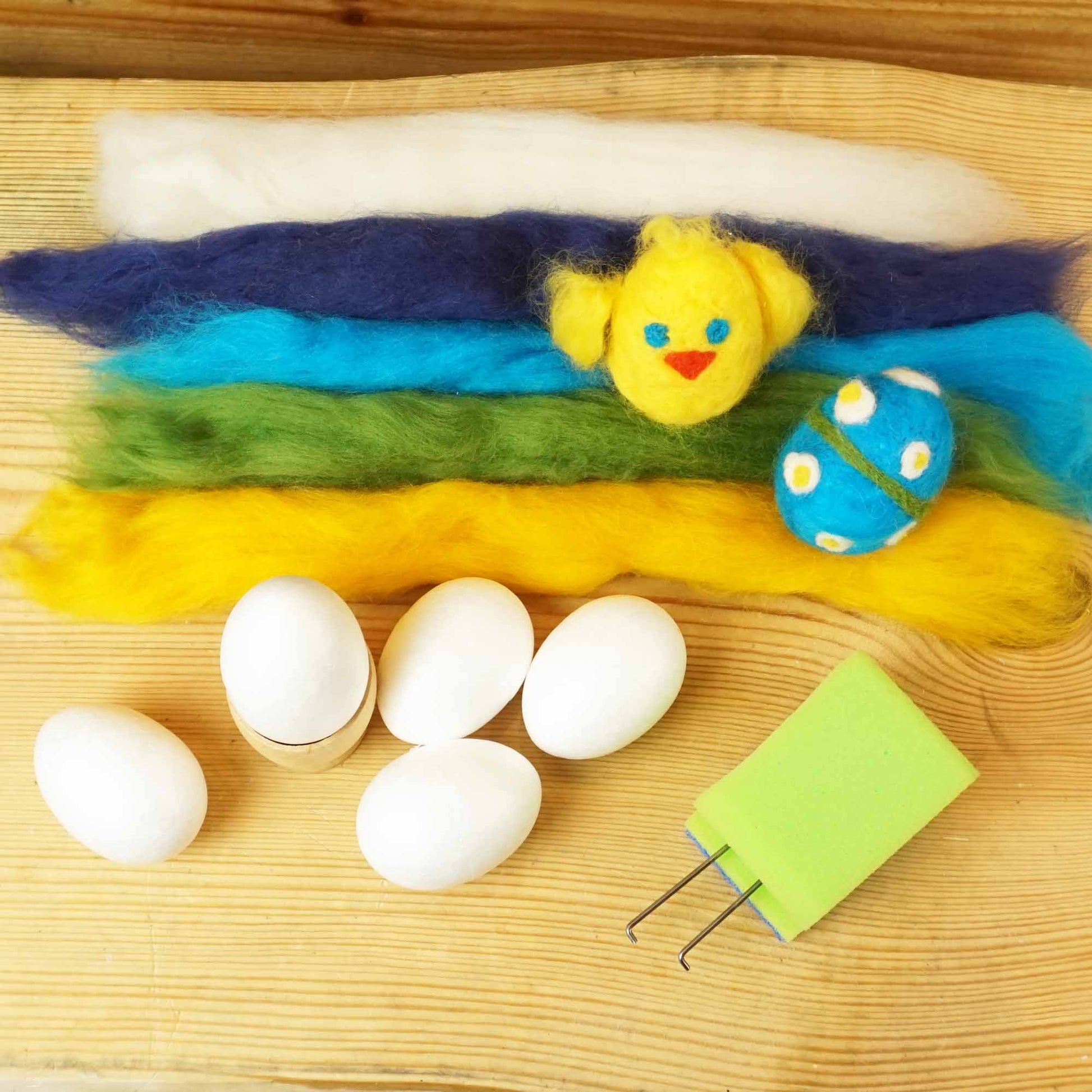 Bastelset Ostereier Filzen - Für 10 Eier | Trockenfilzen für Kinder & Erwachsene | Kreatives DIY Set für Ostern | Inkl. Styropor-Eier, Filznadeln & Wolle | Ideal als Geschenk