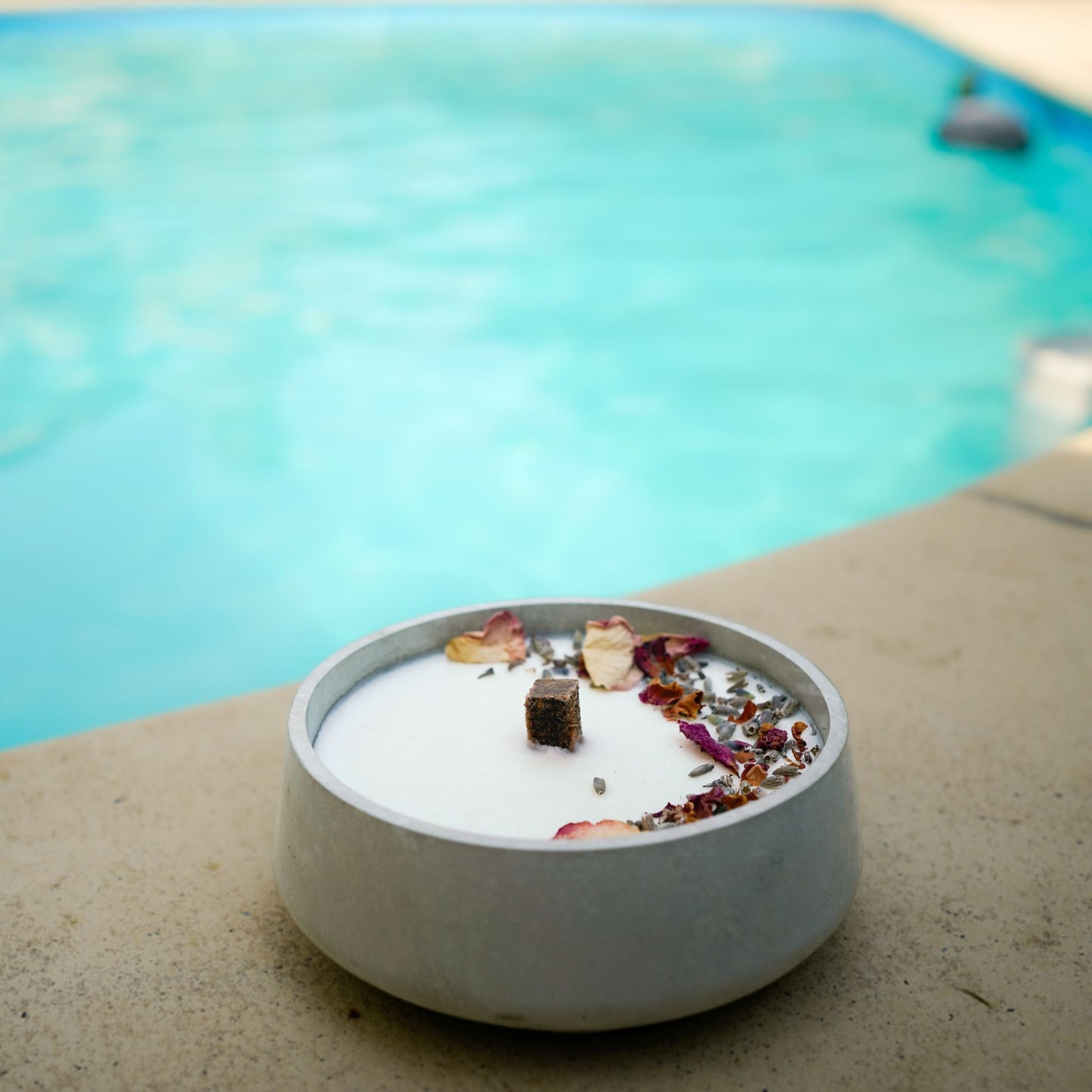 Wachsfresser Outdoorfeuer am Pool