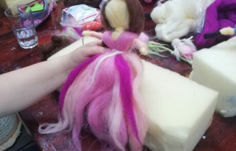 Prinzessin Filzen Workshop Dresden Filzworkshop Fee Engel Elfe Filzwolle Nassfilzen Trockenfilzen Nadelfilzen Selber machen Filz mit Kindern Erwachsenen Filzkurs Kurs