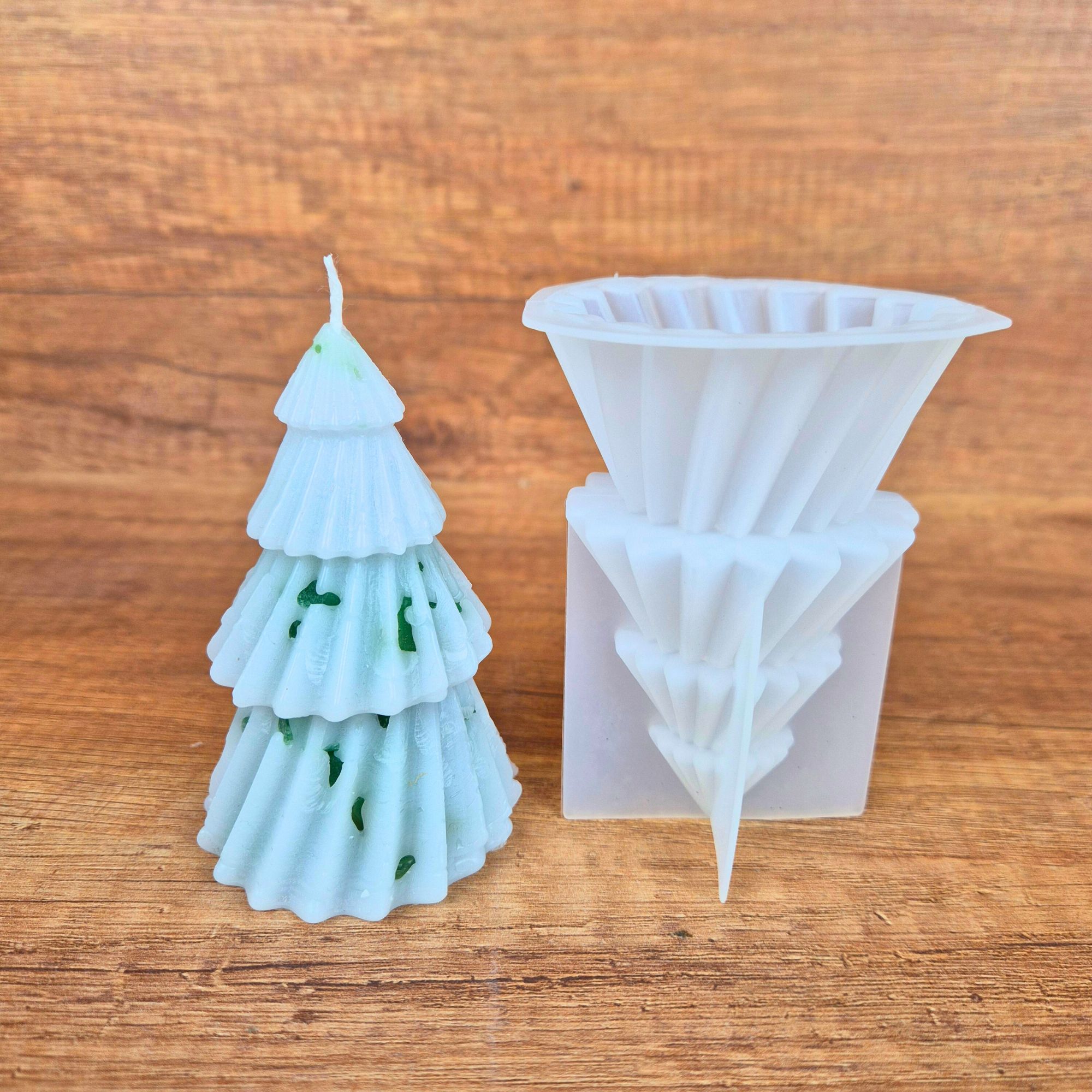 Tannenbaum | Silikonform für Weihnachtskerzen | Gießform für Tannenbaum-Kerzen – flexibel, wiederverwendbar & hitzebeständig