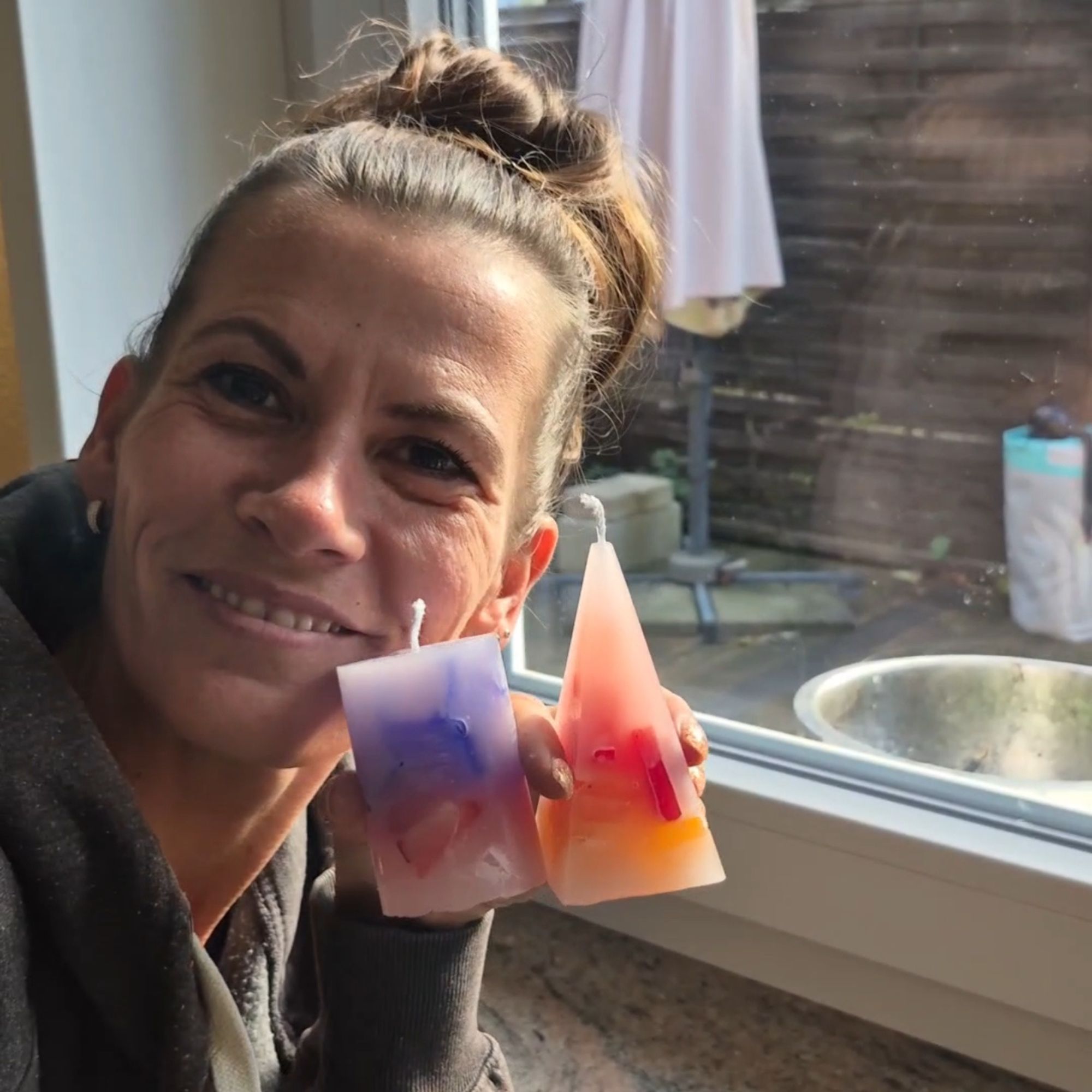 DIY-Set: Kerzen gießen – Kreatives Bastelset für bis zu 14 Kerzen – Bild 7